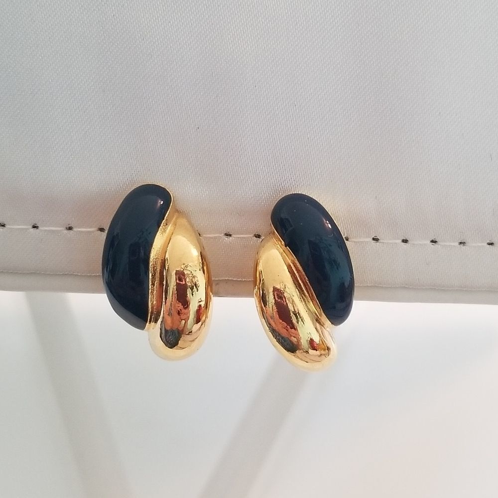 Vintage 80's clip-on earrings